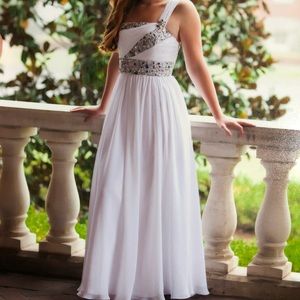 Grecian style formal gown in great condition